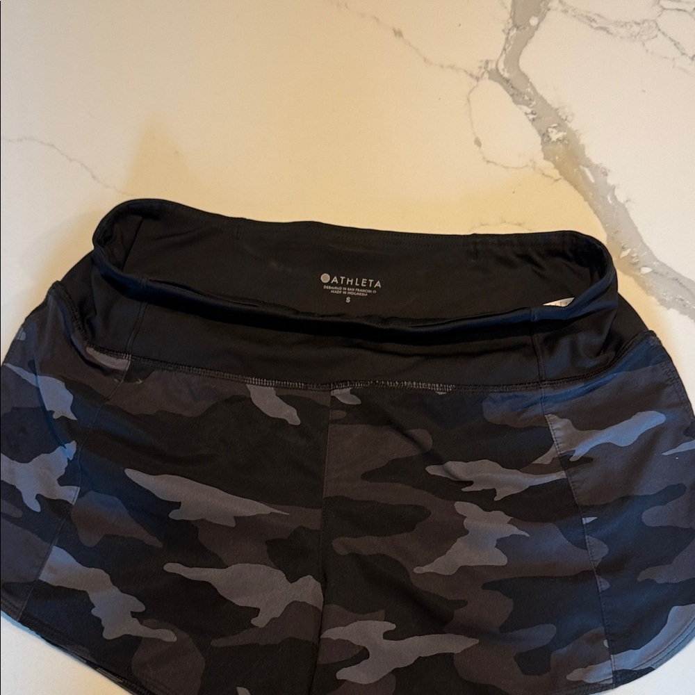 Athleta Women's Gray Camo Athletic Shorts